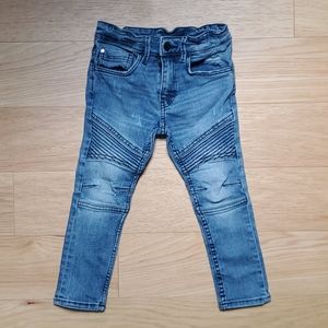 H&M Boys denim lightly  distressed size 3-4Y